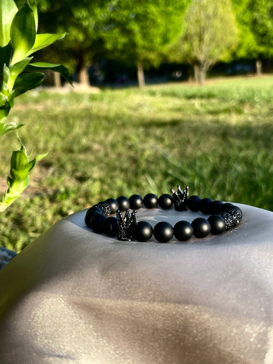 8mm Black Onyx Crown Bracelet
